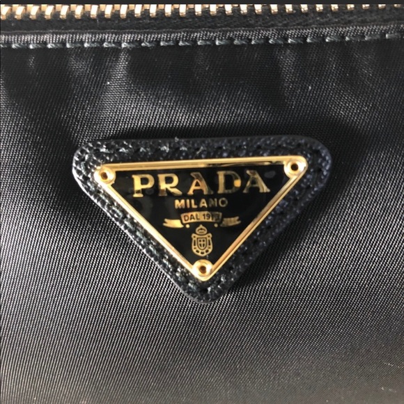 ❌SOLD❌AUTH PRADA NYLON WRISTLET/POUCH - Picture 4 of 8